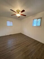 1745 N Eldorado Ave in Klamath Falls, OR - Building Photo