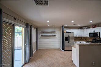 1967 Sunset Village Cir in Henderson, NV - Building Photo - Building Photo