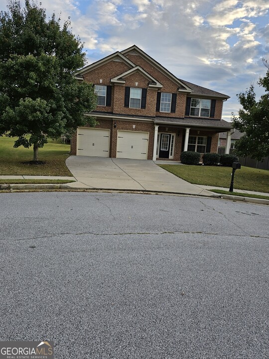 977 Spanish Moss Tr in Loganville, GA - Building Photo