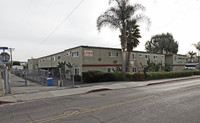 Creekside Villas in Escondido, CA - Foto de edificio - Building Photo