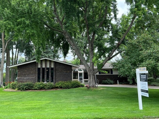 property at 5250 Bronco Dr