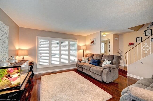 129 Old Carriage Dr in Kitchener, ON - Building Photo - Building Photo