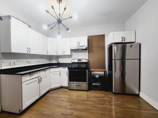 69 Neptune Ave, Unit 1L