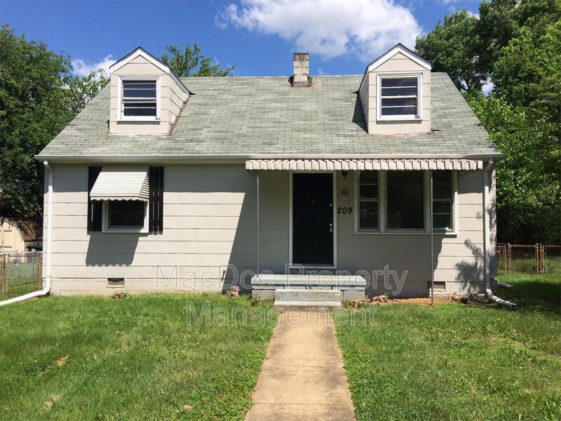 209 Frazier St in Fredericksburg, VA - Building Photo