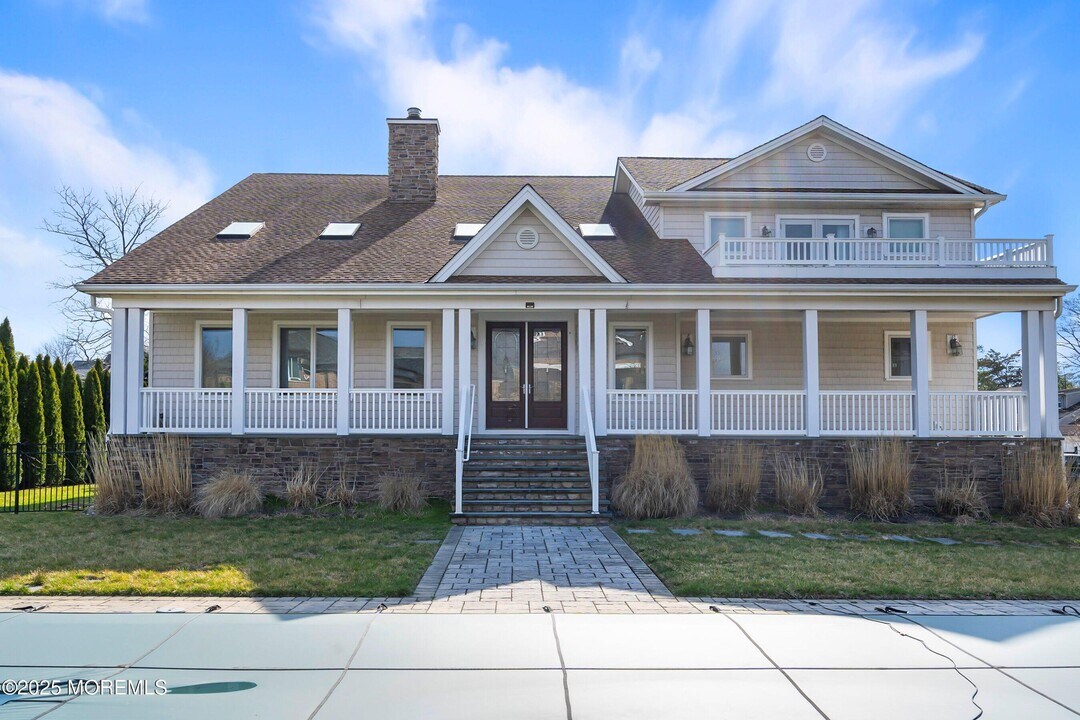 803 Long Point Ln in Point Pleasant Beach, NJ - Building Photo