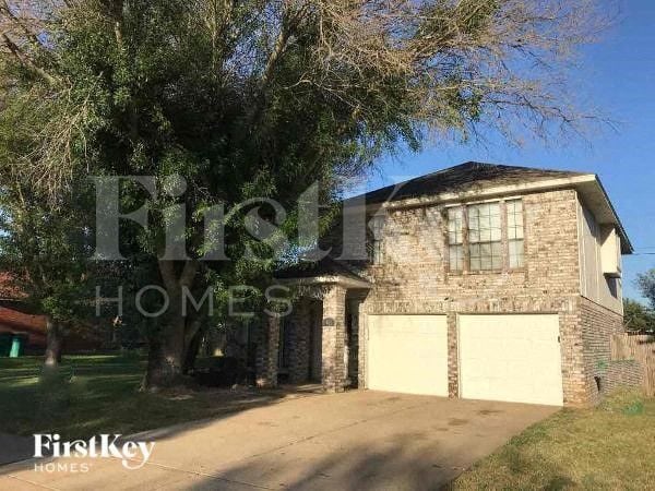 property at 911 Blewitt Dr