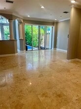 1362 Bayview Dr in Fort Lauderdale, FL - Building Photo - Building Photo