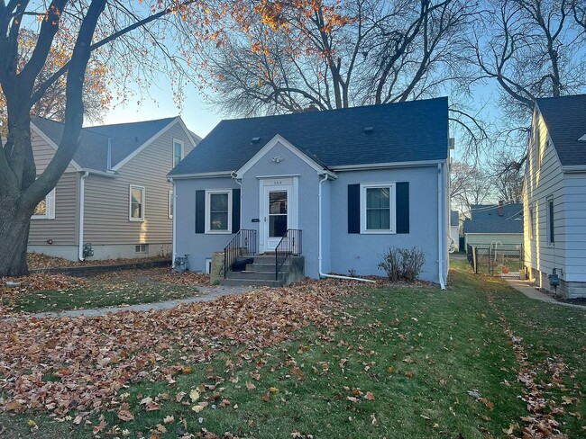 property at 3318 Pierce St NE