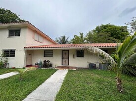 13952 NE 4th Ave in Miami, FL - Building Photo
