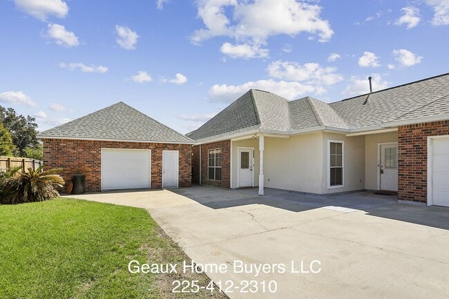 property at 508 S Daphne Dr