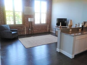 45 Summer St in Leominster, MA - Building Photo - Building Photo