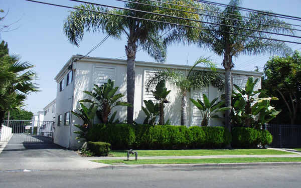 370 Avocado St in Costa Mesa, CA - Building Photo - Building Photo