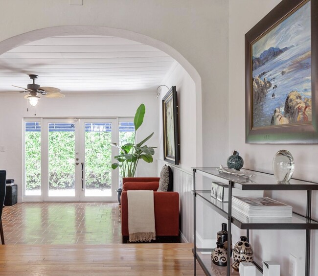 7311 NE 8th Ave in Miami, FL - Building Photo - Building Photo