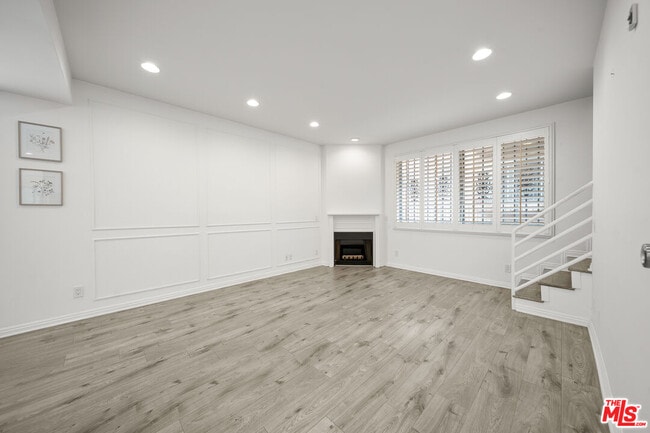 812 N Hudson Ave in Los Angeles, CA - Building Photo - Building Photo