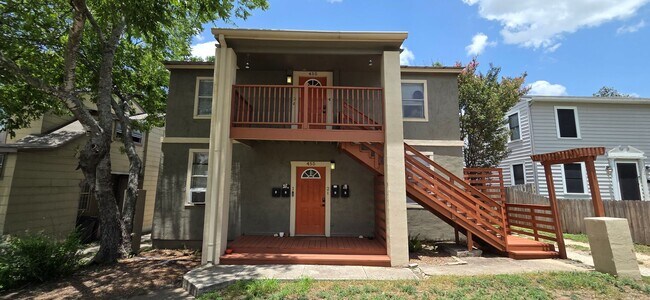 455 Eleanor Ave