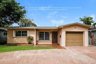 27 SE 13th Terrace in Dania Beach, FL - Building Photo