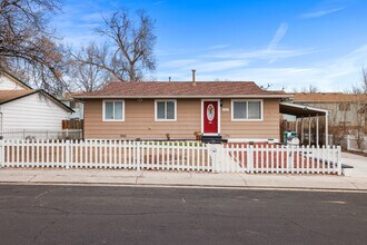 2525 Nadine Dr in Colorado Springs, CO - Building Photo - Building Photo