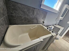 125 N River St, Unit A in Olyphant, PA - Building Photo - Building Photo