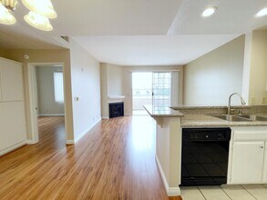 The Madison Apartments in Pasadena, CA - Foto de edificio - Building Photo