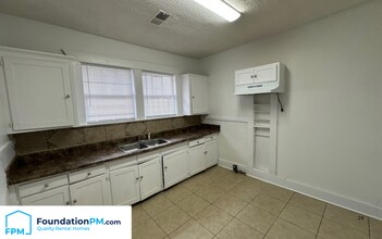 914 Garland St in Memphis, TN - Building Photo - Building Photo