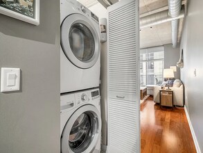 700 N Larrabee St, Unit 1504 in Chicago, IL - Building Photo - Building Photo