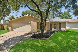 3902 Marywood Dr in Spring, TX - Building Photo - Building Photo