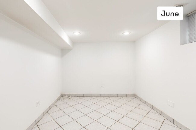 1426 N Greenview Ave-Unit -D in Chicago, IL - Building Photo - Building Photo