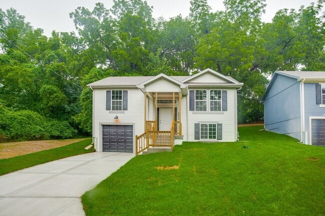 2600 Lyons St in Avondale, MO - Building Photo - Building Photo