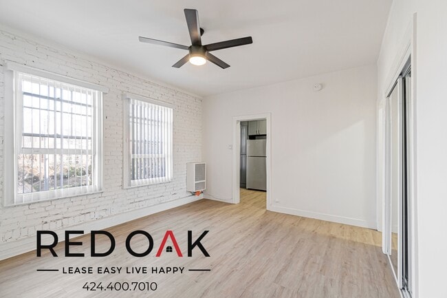 property at 245 N Kenmore Ave