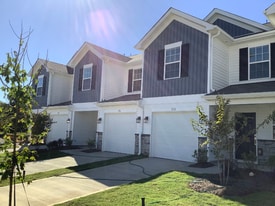 132 Plumtree Ct in King, NC - Building Photo