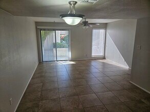 885 N Granite Reef Rd in Scottsdale, AZ - Building Photo - Building Photo