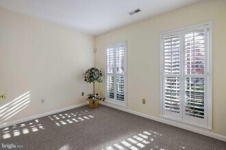 409 Phelps St in Gaithersburg, MD - Foto de edificio - Building Photo