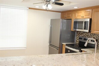 2618 Cove Cay Dr in Clearwater, FL - Building Photo - Building Photo