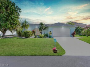 908 SE 35th Terrace in Cape Coral, FL - Building Photo - Building Photo