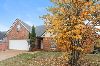 5637 Morning Flower Dr in Memphis, TN - Building Photo - Building Photo