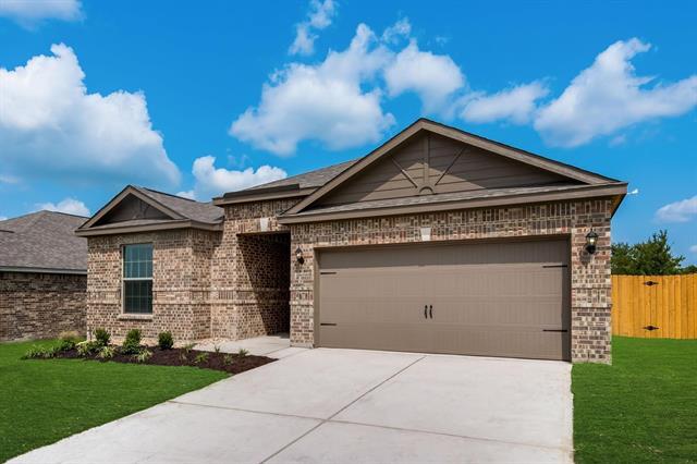 304 Wandering Stream Way in Princeton, TX - Building Photo