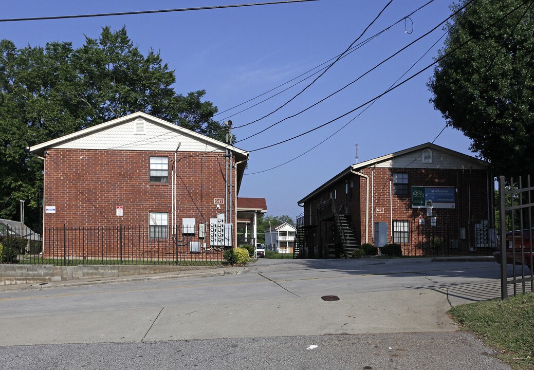 Rosa Burney Manor in Atlanta, GA - Building Photo