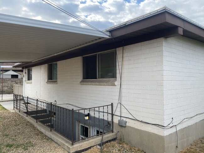 819 E Hibiscus Ave in Sandy, UT - Building Photo - Building Photo