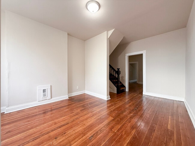 2702 Greenmount Ave in Baltimore, MD - Building Photo - Building Photo