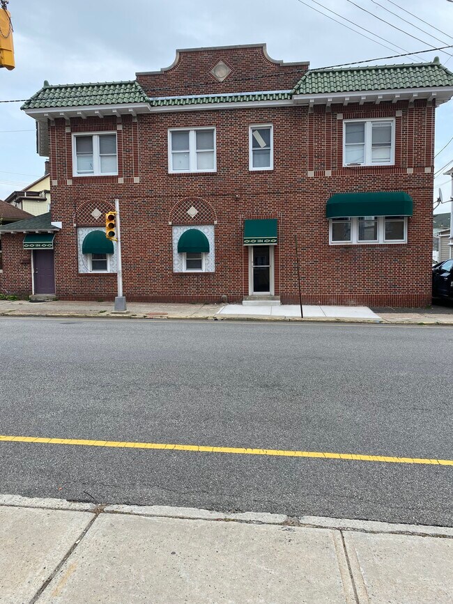 104 Midland Ave Apartments and Nearby Garfield Apartments For Rent