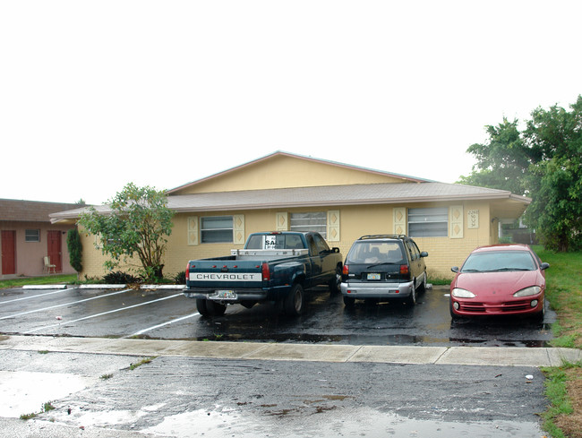 2248 NW 59th Ter in Fort Lauderdale, FL - Building Photo - Building Photo