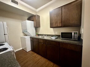 409 Nacogdoches St in Center, TX - Foto de edificio - Building Photo