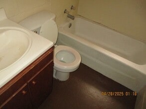 1517 E Residence Ave in Albany, GA - Building Photo - Building Photo