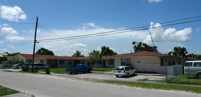 5751 Flagler St in Hollywood, FL - Building Photo - Building Photo