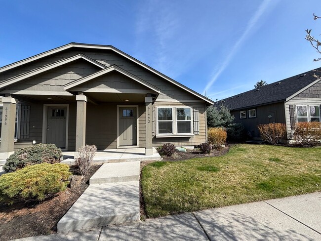 61992 NE Nate's Pl in Bend, OR - Building Photo - Building Photo