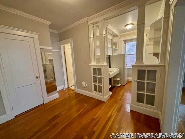 11 Gray St in Cambridge, MA - Building Photo - Building Photo