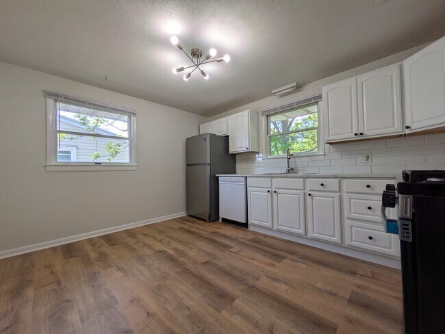 1322 Westcott St, Unit 1322 in Syracuse, NY - Building Photo - Building Photo