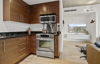 1830 NW Riverscape St, Unit #308 in Portland, OR - Foto de edificio - Building Photo