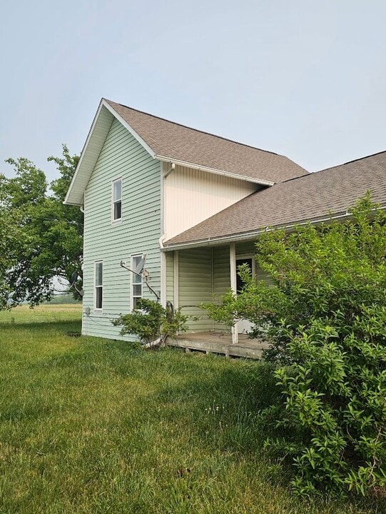 3132 US-6 in McClure, OH - Building Photo