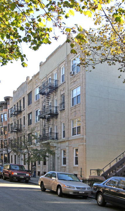 616-620 11th St in Brooklyn, NY - Building Photo